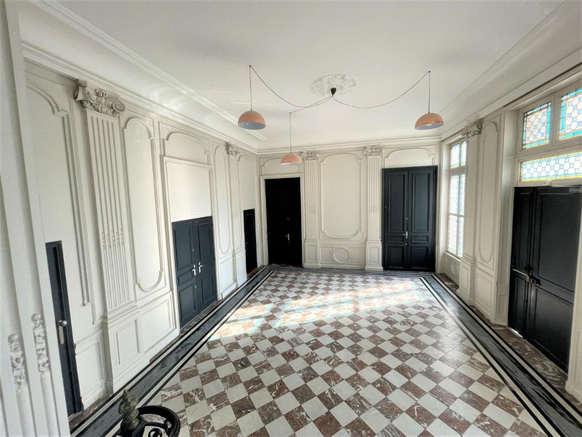Aux Clefs Des Sacres - Dans Un Hotel Particulier Situe Rue Du Marc - Reims - Hyper Centre Forum Mairie Boulingrin Bagian luar foto