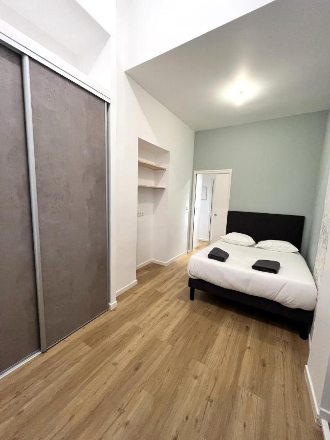 Aux Clefs Des Sacres - Dans Un Hotel Particulier Situe Rue Du Marc - Reims - Hyper Centre Forum Mairie Boulingrin Bagian luar foto